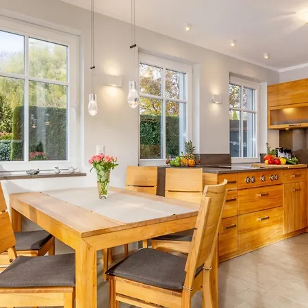 Semesterbostad Ferienhaus Zingst *